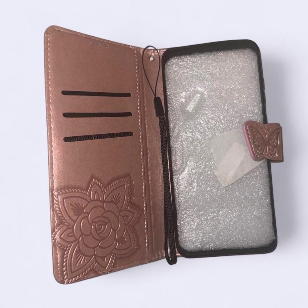 Butterfly Embossed Wallet Phone Case in Rose Gold Samsung s11